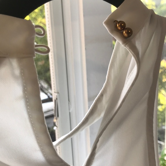 White blouse top with keyhole - Picture 3 of 4